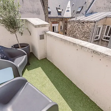 - Place Du Forum - Cathedrale - Terrasse Apartment